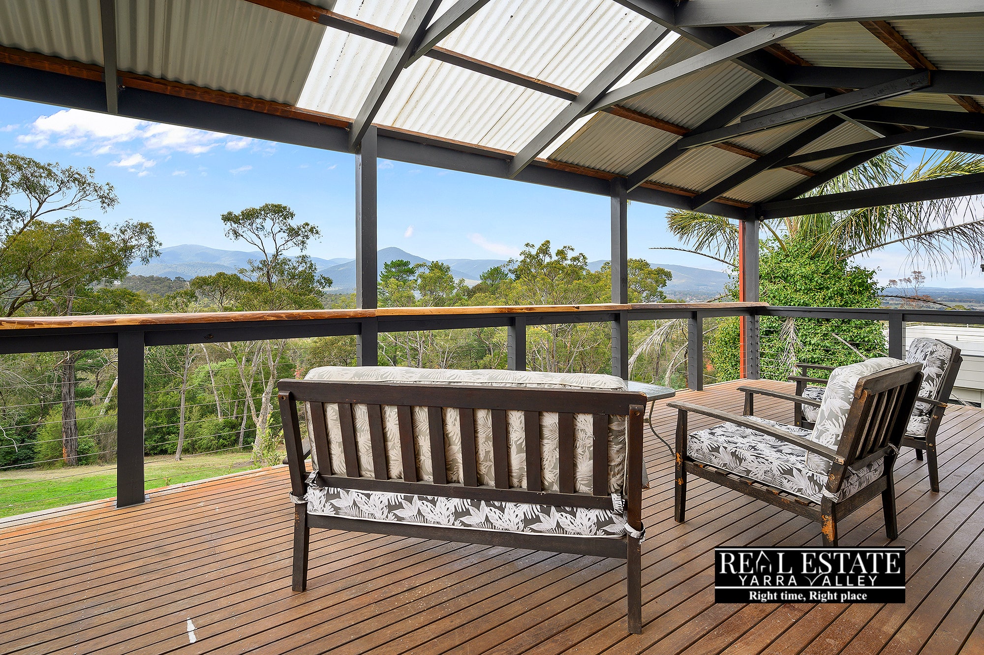 24 Hillcrest Grove, HEALESVILLE, VIC 3777 AUS