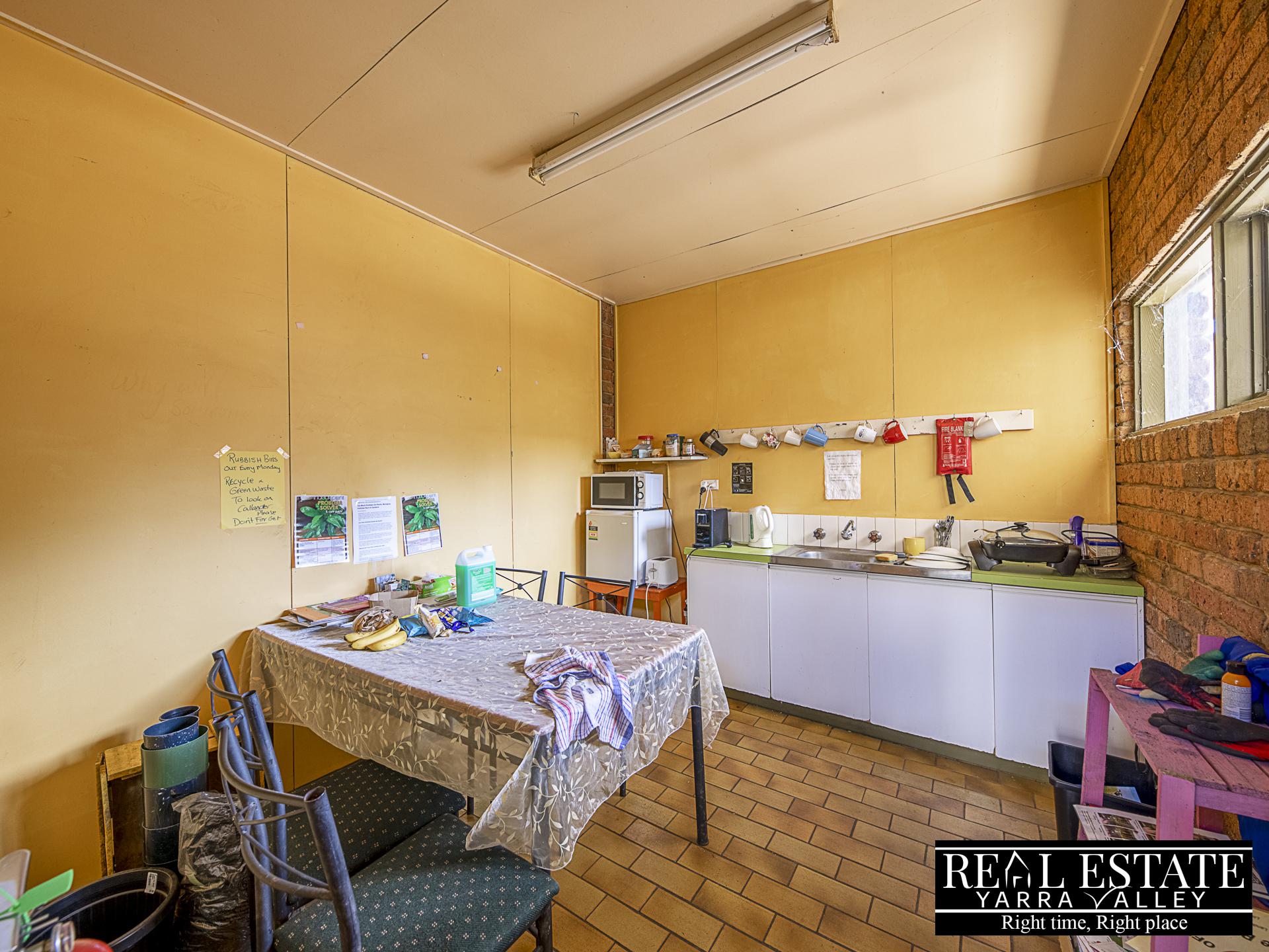 349-353 Maroondah HWY, HEALESVILLE, VIC 3777 AUS