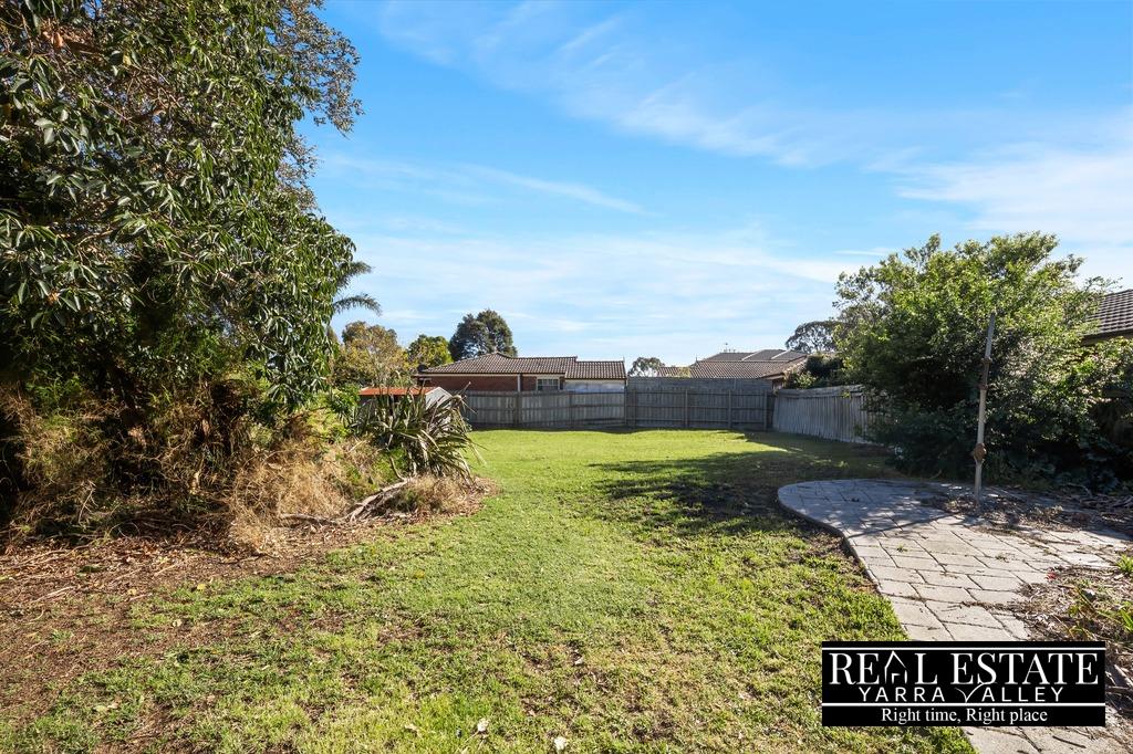 2 Pinnacle Avenue, FERNTREE GULLY, VIC 3156 AUS