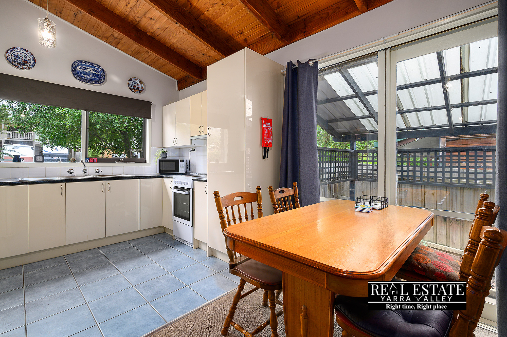 7 Meadow Crescent, BADGER CREEK, VIC 3777 AUS