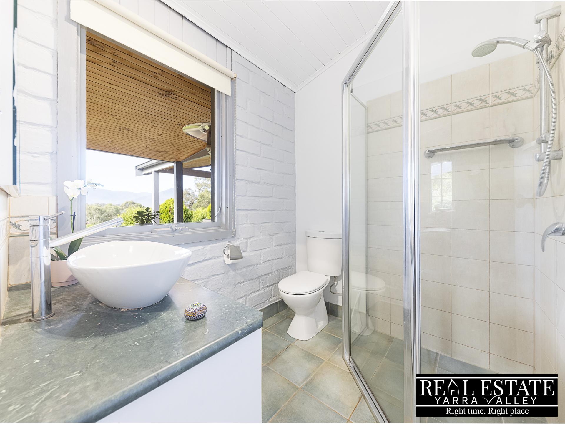 30 Hillcrest Grove, HEALESVILLE, VIC 3777 AUS