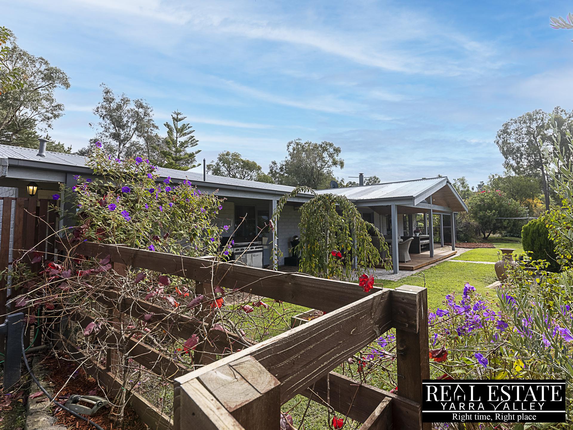 30 Hillcrest Grove, HEALESVILLE, VIC 3777 AUS