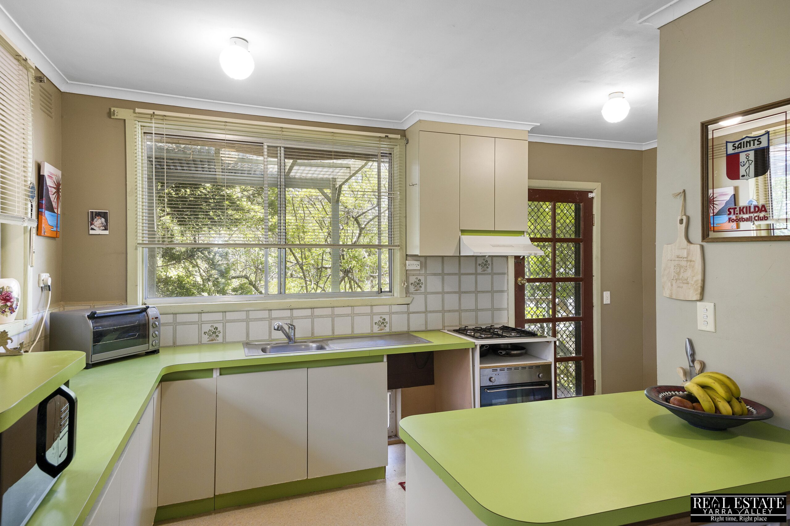 44 Buckmaster Drive, MOUNT EVELYN, VIC 3796 AUS