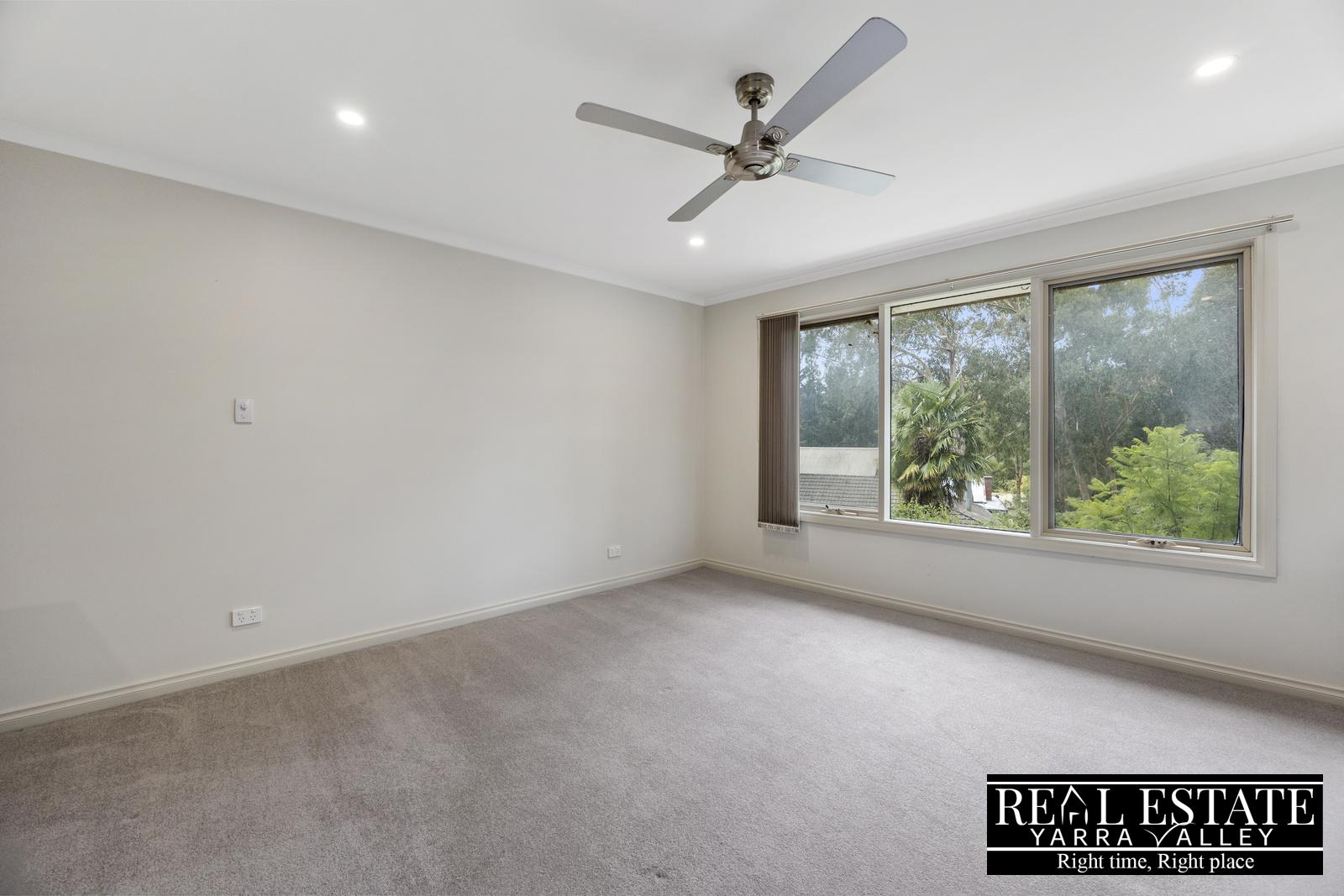 8 Swiss Chalet Road, BADGER CREEK, VIC 3777 AUS