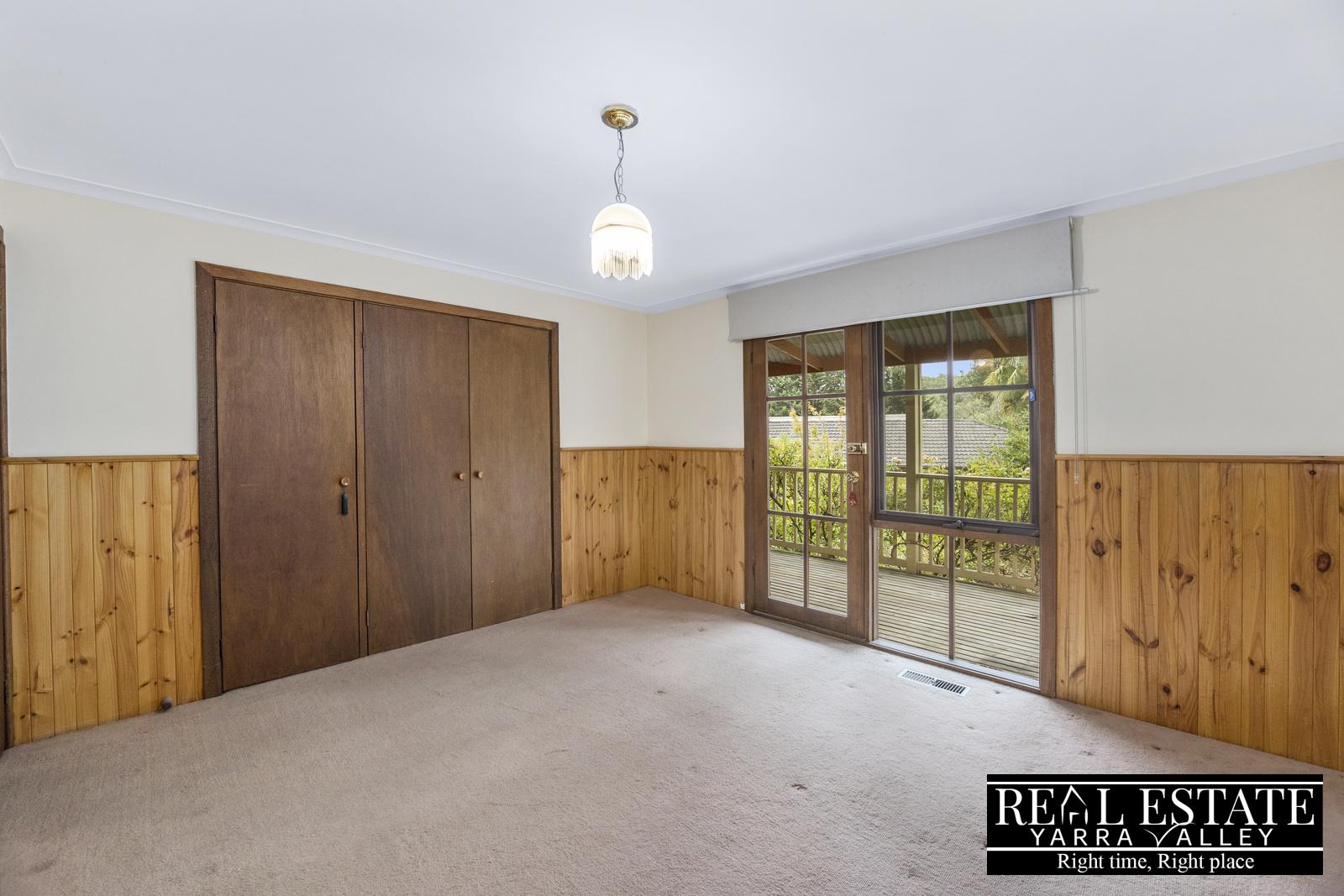 8 Swiss Chalet Road, BADGER CREEK, VIC 3777 AUS