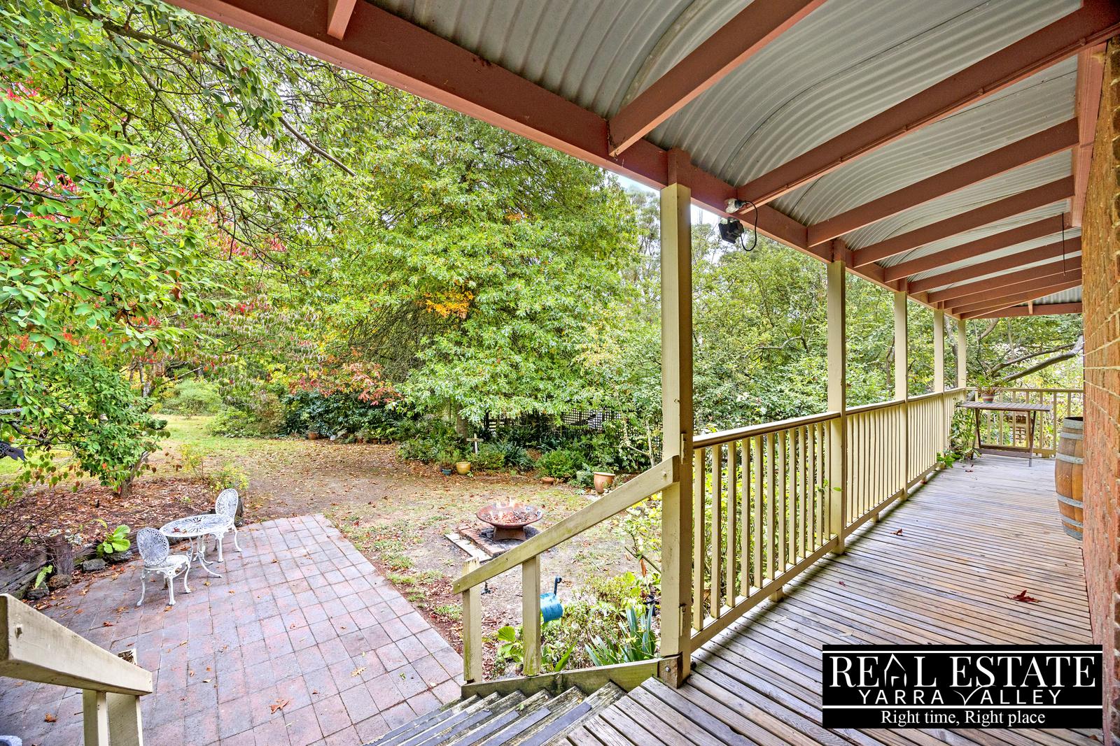8 Swiss Chalet Road, BADGER CREEK, VIC 3777 AUS