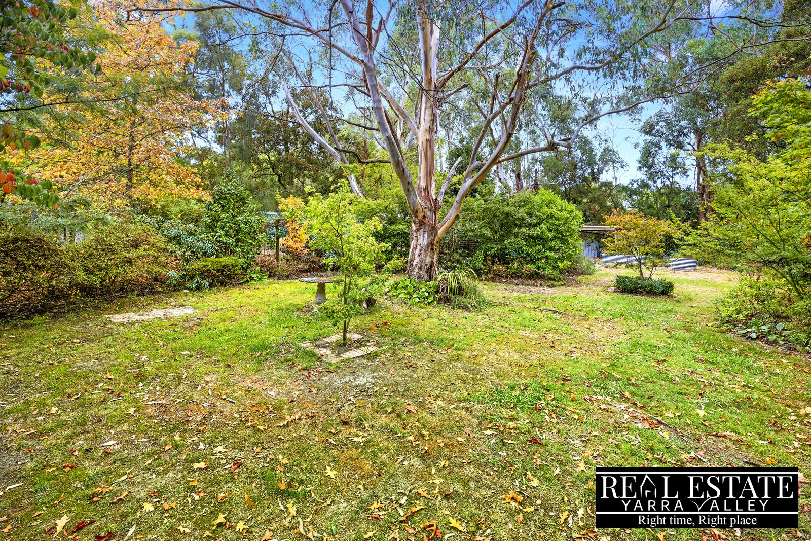 8 Swiss Chalet Road, BADGER CREEK, VIC 3777 AUS