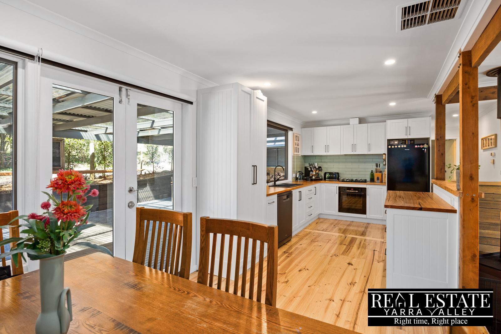 81 Chalet Road, BADGER CREEK, VIC 3777 AUS