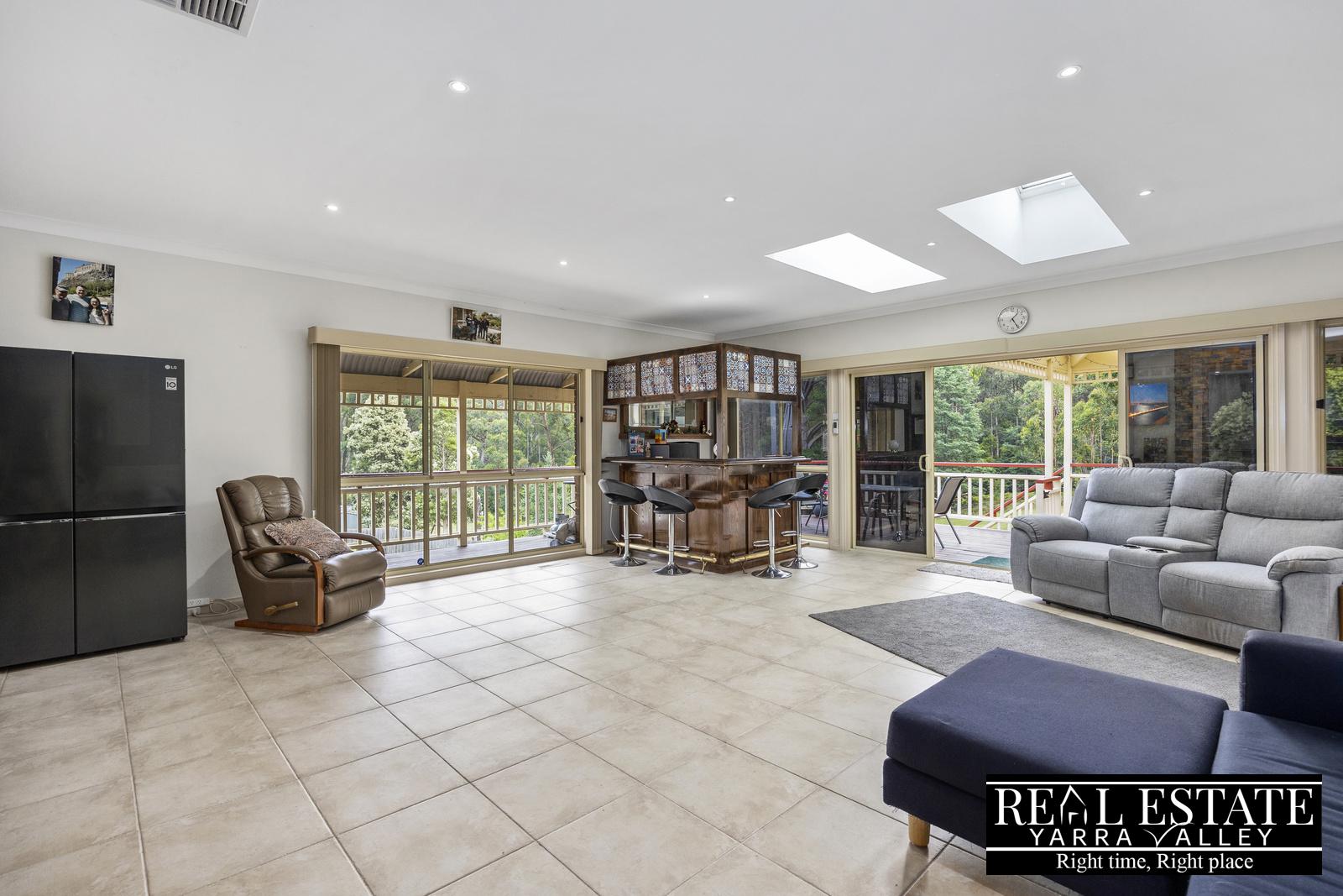 14-18 Priestley Crescent, MOUNT EVELYN, VIC 3796 AUS