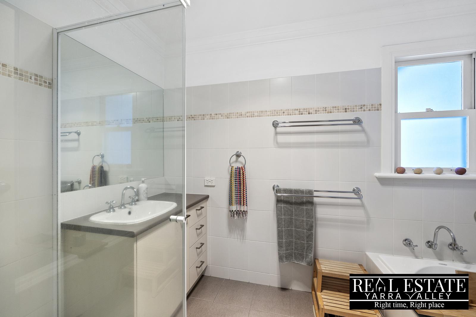 2 St Leonards Road, HEALESVILLE, VIC 3777 AUS