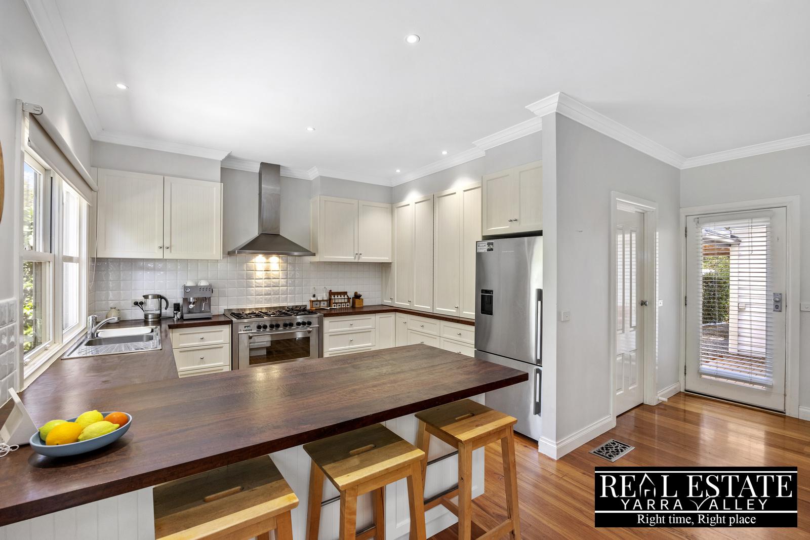 2 St Leonards Road, HEALESVILLE, VIC 3777 AUS