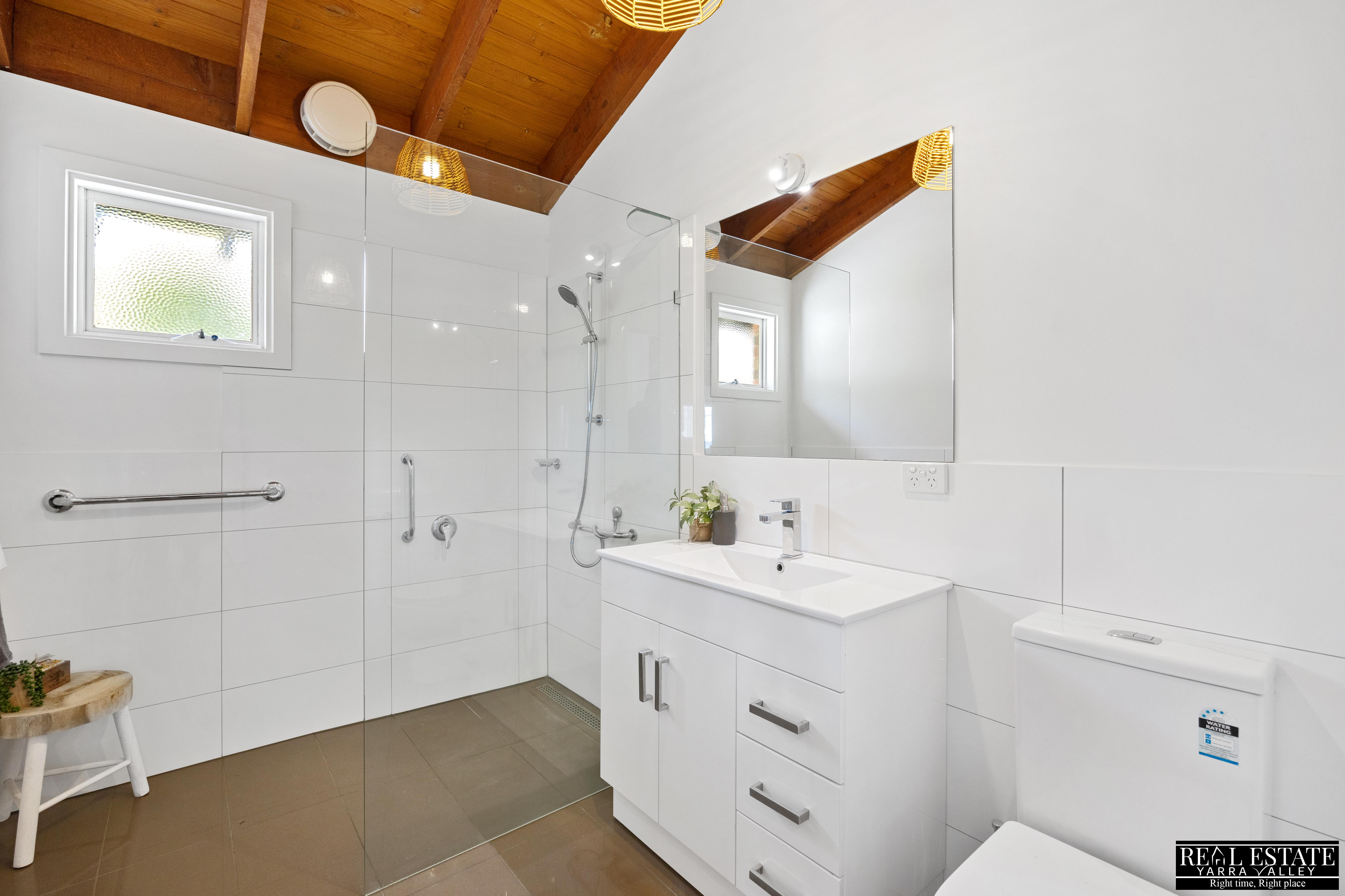 60 Meadowgate Drive, CHIRNSIDE PARK, VIC 3116 AUS